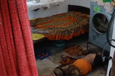 SP कार्यालय के सामने कत्ल !, खून से लथपथ मिली महिला की लाश, लहू से लाल पड़ी जमीन..