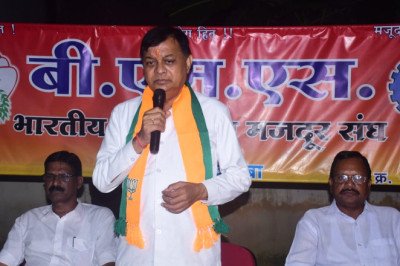 भारतीय मजदूर संघ बीएमएस कार्यालय में पहुंचकर भाजपा प्रत्याशी लखन देवांगन ने मांगा जन समर्थन, धन के आगे जनबल की होगी विजय