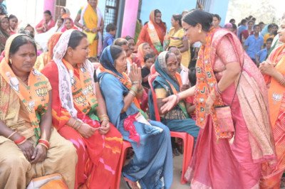 कांग्रेस ने शहर को दिया सिर्फ धोखा , इस बार जनता नहीं देगी मौका: भाजपा महापौर प्रत्याशी संजू देवी राजपूत