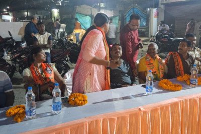 वार्ड नं. 15 परिवहन नगर में भाजपा उम्मीदवार अनीता अग्रवाल ने किया नुक्कड़ सभा का आयोजन