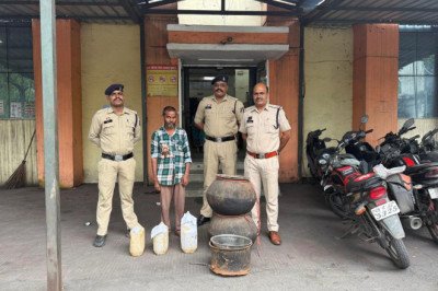 कोरबा न्यूज़,,,नशे के विरुद्ध दीपका पुलिस की कार्यवाही   17 लीटर कच्ची महुआ शराब तथा शराब बनाने के बर्तन किया गया जप्त