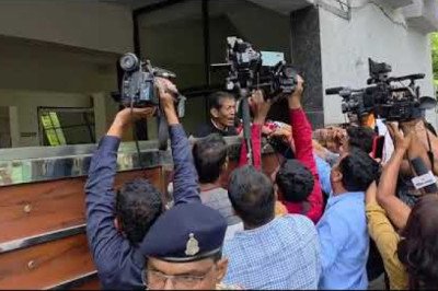 बिग ब्रेकिंग न्यूज़,,देखिये  वीडियो,, अचानक क्या हुआ पूर्व गृहमंत्री ननकीराम कंवर को जो कुर्सी को फेकने लगे जिसने रोका उसको दिखाया रौद्र रूप, और फिर जो हुआ